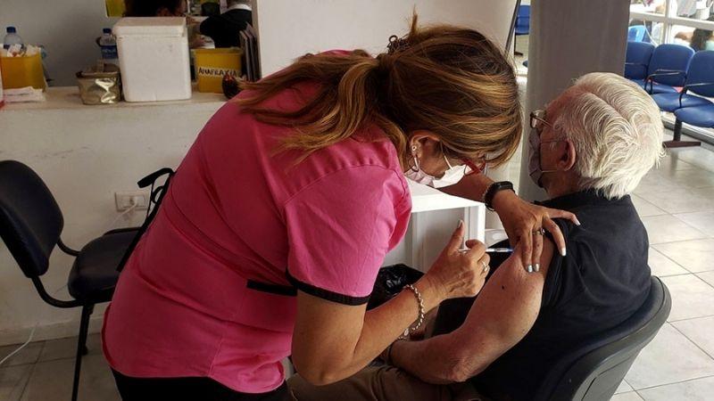 Vacunación antigripal: en Bragado ya se aplica a personal de Salud