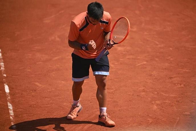 Genaro Olivieri logró otro triunfazo y avanza en el Roland Garros