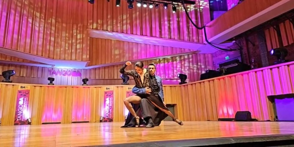 Bailarín de Bragado llegó a la semifinal en el Mundial de Tango de Buenos Aires