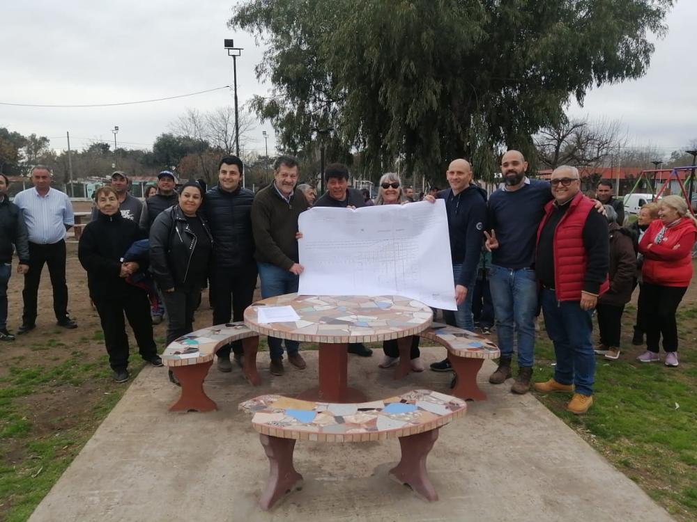 Barenghi y Lago celebraron el llamado a licitación para la obra de gas en Mechita