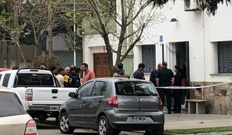 Una posible asfixia con un almohadón y una hijastra sin reacción: los detalles del crimen de Pehuajó