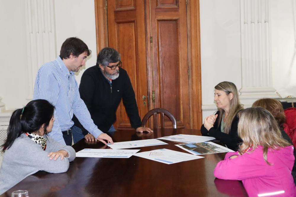 El municipio y BRALCEC presentaron el proyecto para crear un sendero saludable