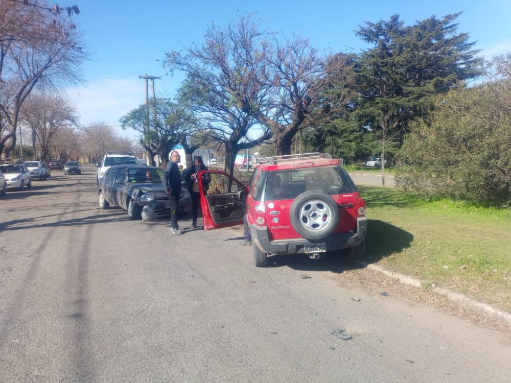 Un mediodía con dos colisiones vehiculares en la ciudad