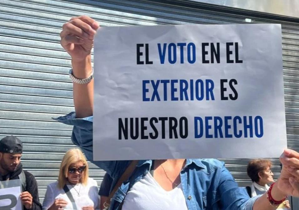 La angustia de los venezolanos que viven en Bragado: "Lloré toda la noche, no sé cuando recuperaremos nuestro país"