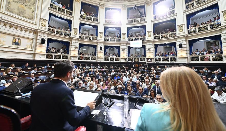 Kicillof convocó a las PASO, pero insta a la Legislatura a suspenderlas