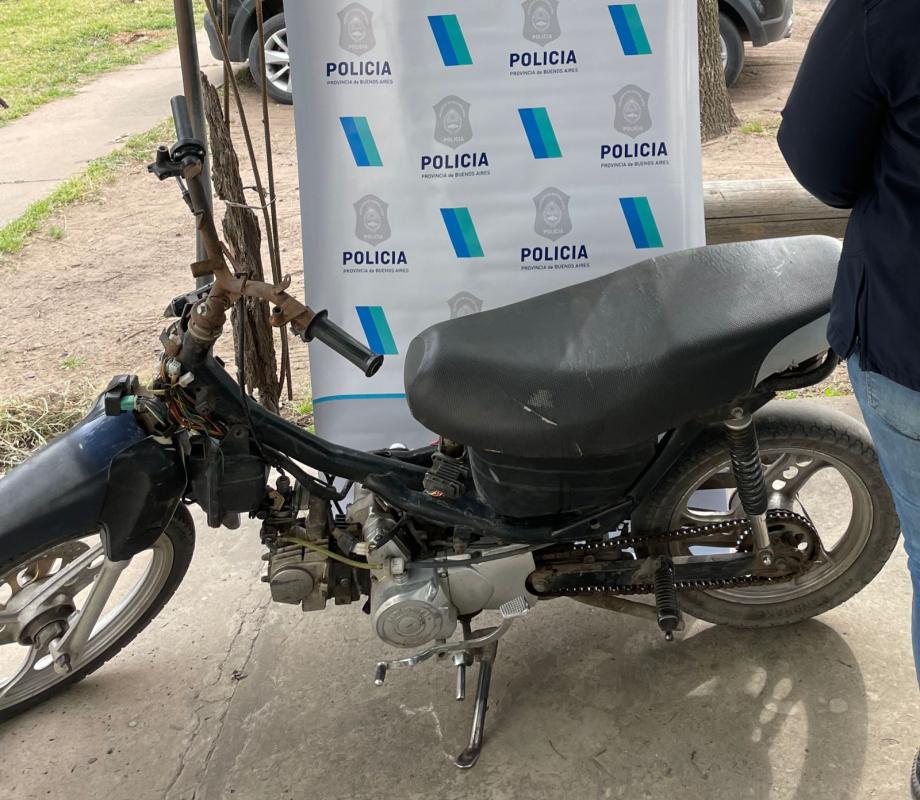 Encuentran una moto robada en la zona de Fátima